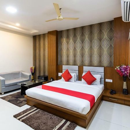 Oyo 41898 Balaji Palace Ratlam Exterior photo