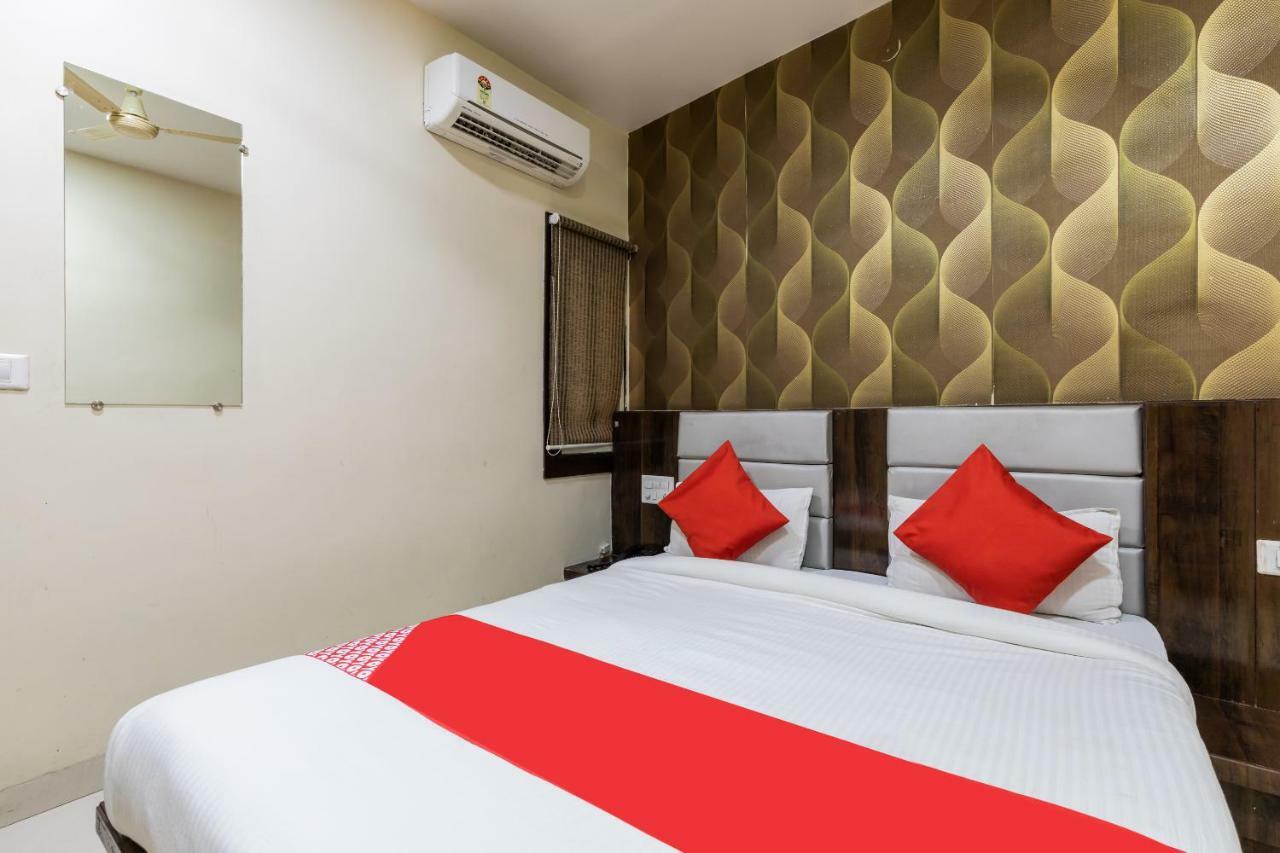 Oyo 41898 Balaji Palace Ratlam Exterior photo