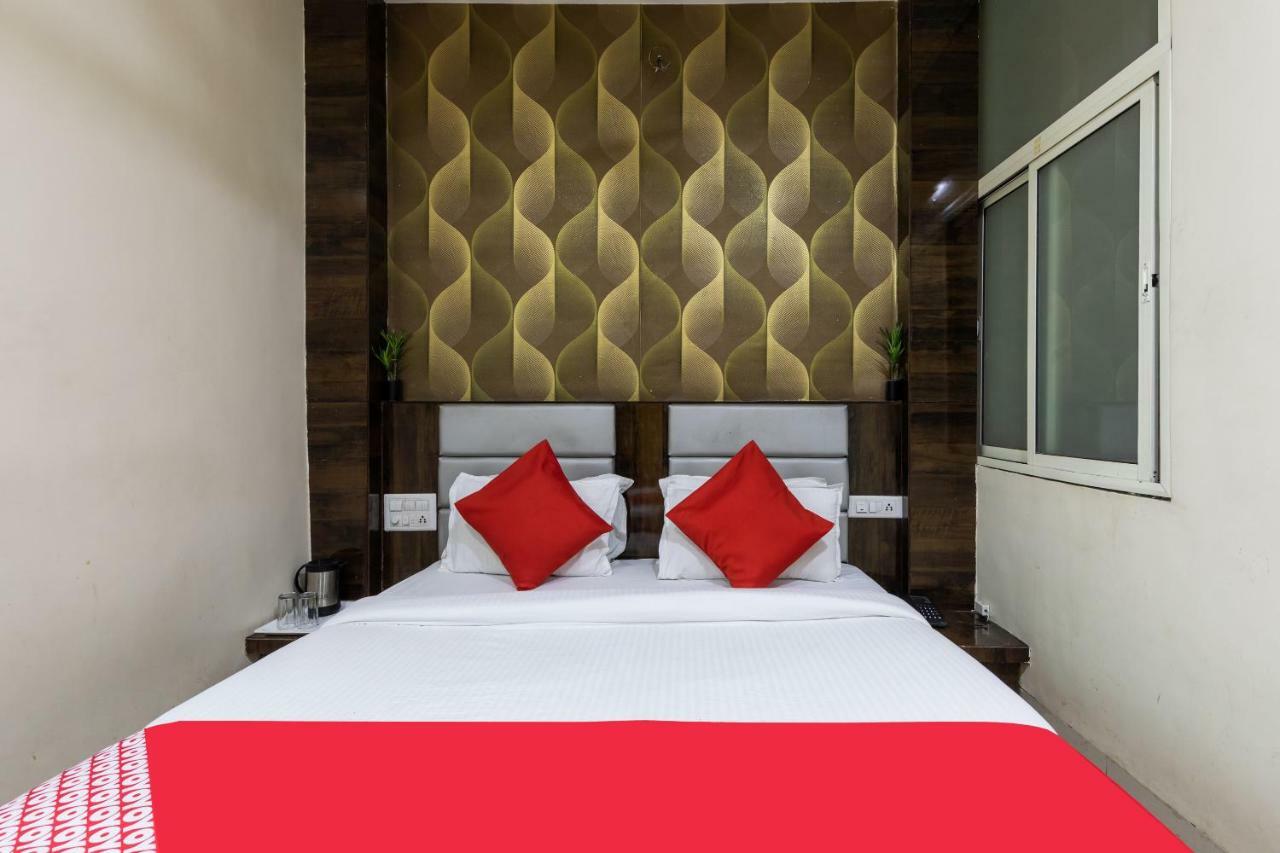 Oyo 41898 Balaji Palace Ratlam Exterior photo