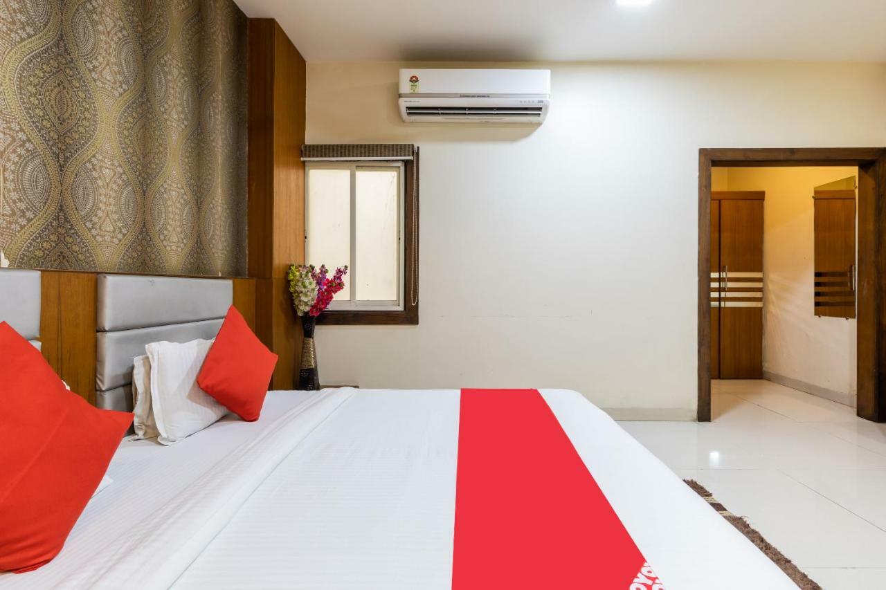 Oyo 41898 Balaji Palace Ratlam Exterior photo